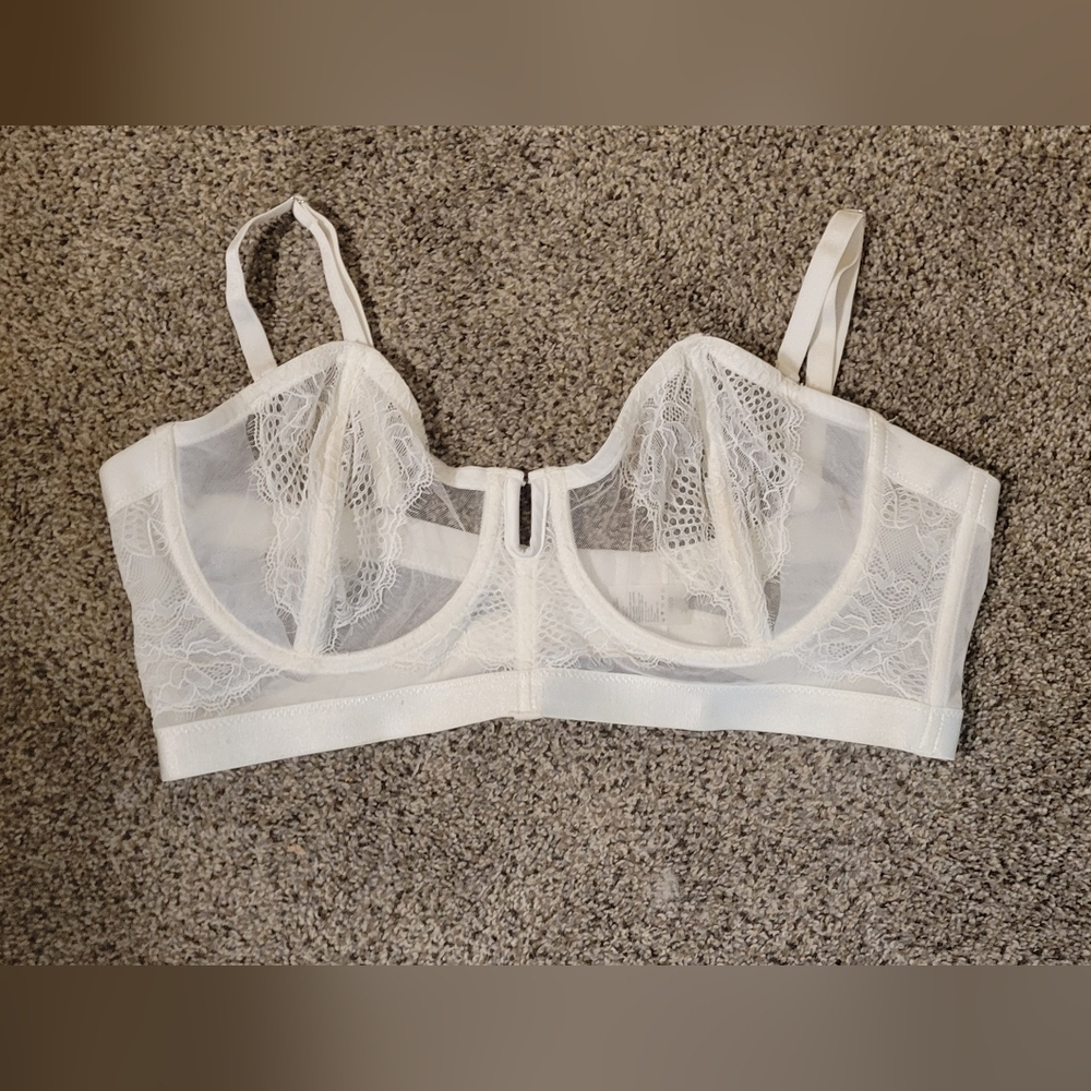 Gorgeous White Lace Bra